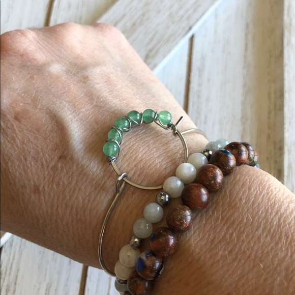 Green Aventurine Wire Wrapped Bracelet - Picture 3 of 3